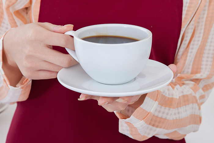 Is drinking coffee on an empty stomach dangerous?