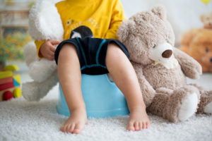 The baby hasn't had a bowel movement for several days. What should new parents do?
