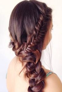 10 How to braid your daughter's hair for school
